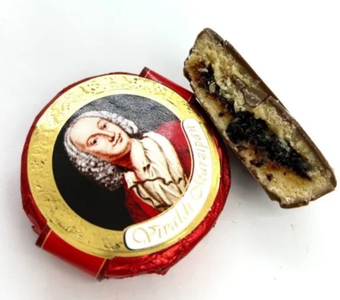 Конфеты  La Ran Vivaldi Marzipan Coin марципан с черносливом в молочном шоколаде 1 шт 3056 фото