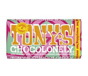 Шоколад молочный Tony's Chocolonely Greatest Bits с кусочками хрустящей карамели, миндаля, соленых кренделей, нуги и морской соли. (32% какао) 180 грамм 020116 фото